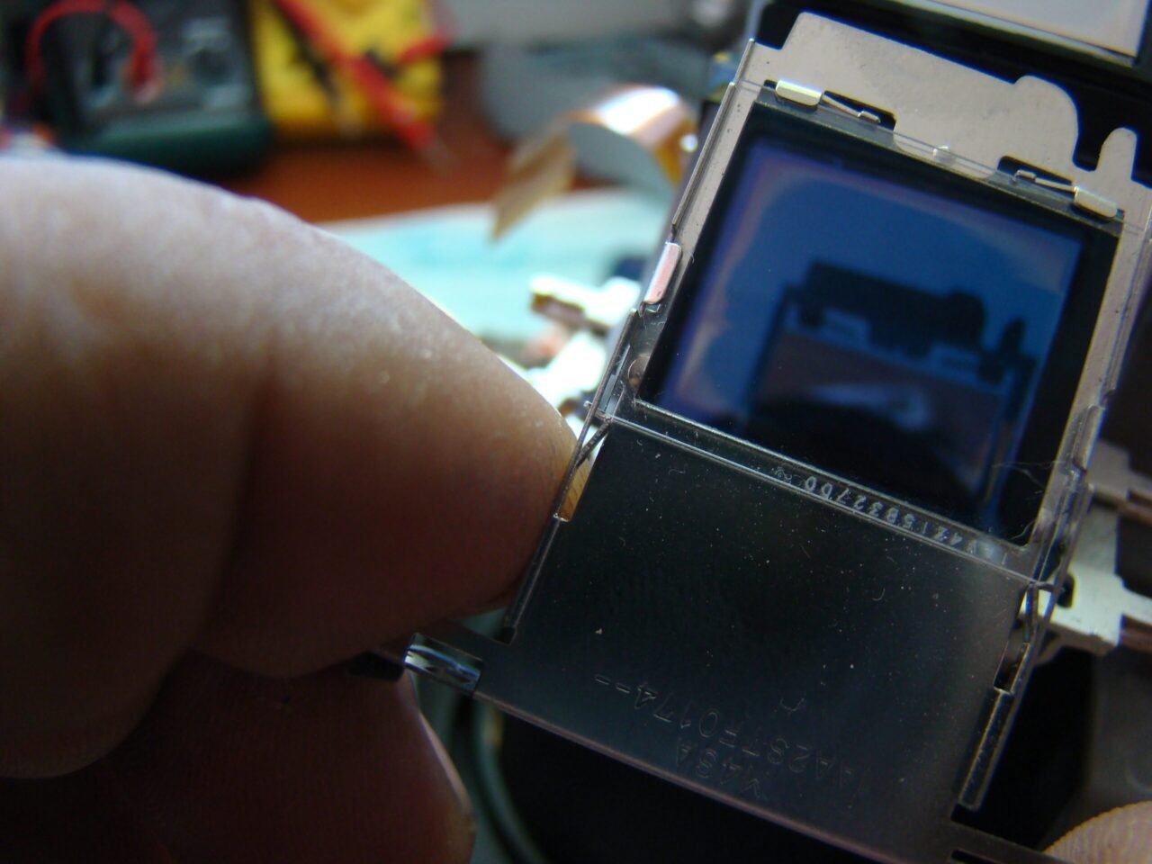 Sony VPL-VW80 and destruction of contrast